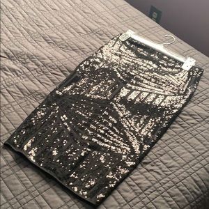 Soprano sequin pencil skirt